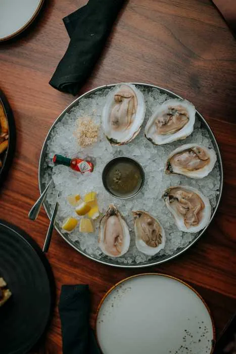 Fresh oysters
